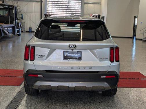 Sparkling Silver 2021 Kia Sorento SX