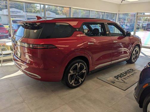 2024 VinFast VF 9 Plus