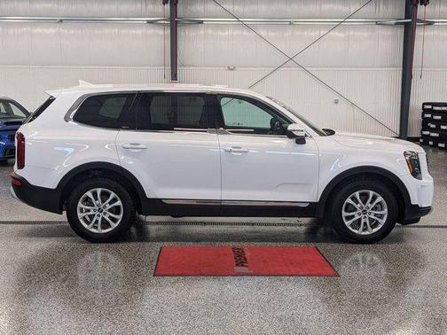 2022 Kia Telluride LX