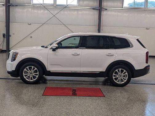 2022 Kia Telluride LX