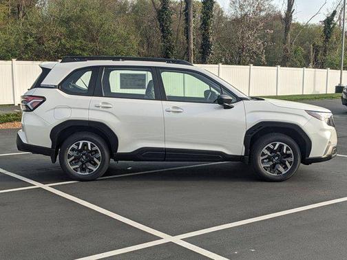 2025 Subaru Forester Base