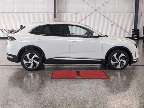 2025 VinFast VF 8 Eco