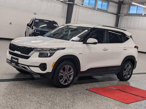 2022 Kia Seltos S