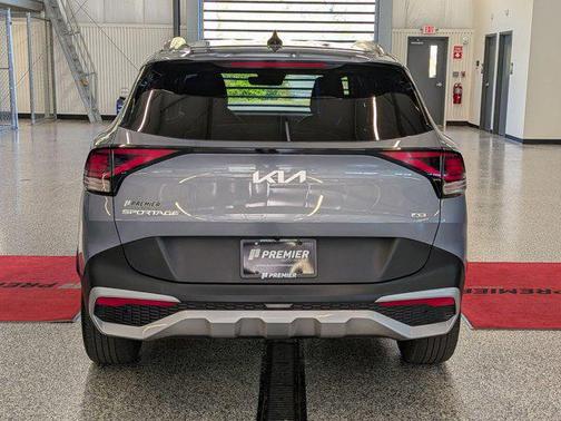 Everlasting Silver 2023 Kia Sportage EX