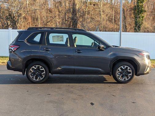 2025 Subaru Forester Base