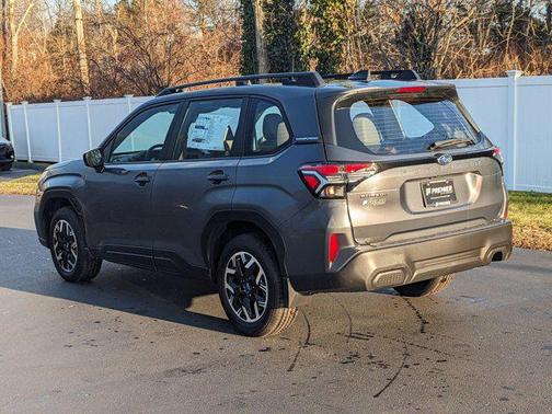 2025 Subaru Forester Base