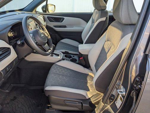 2025 Subaru Forester Base