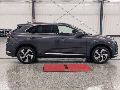 2025 VinFast VF 8 Eco