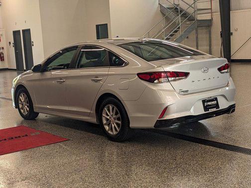 2018 Hyundai SONATA SE