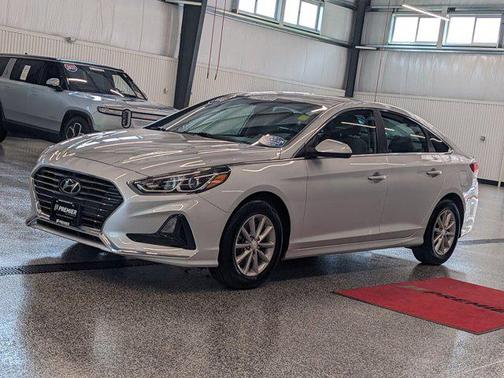 2018 Hyundai SONATA SE