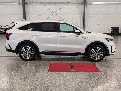Snow White Pearl 2023 Kia Sorento Hybrid EX