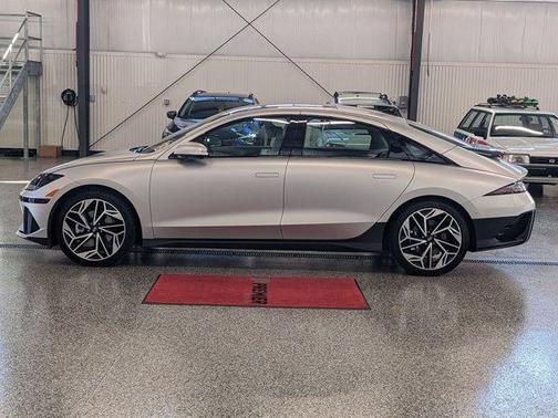 2024 Hyundai IONIQ 6 Limited