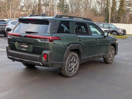 Deep Emerald Green Pearl 2026 Subaru Outback Premium