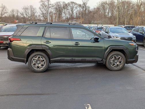 Deep Emerald Green Pearl 2026 Subaru Outback Premium