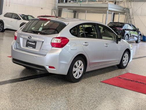 Ice Silver Metallic 2013 Subaru Impreza 2.0i