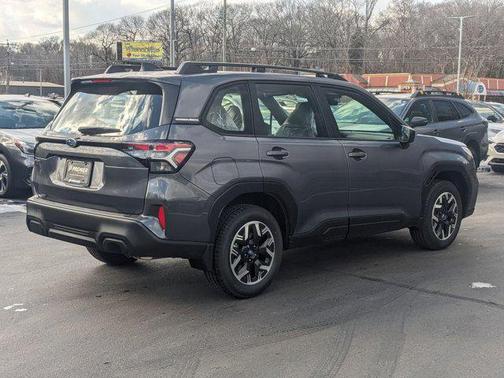 2025 Subaru Forester Base