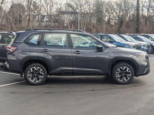 2025 Subaru Forester Base
