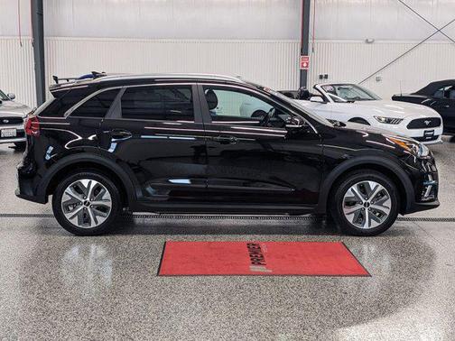 2022 Kia Niro EV EX