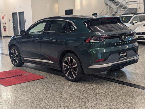 2025 VinFast VF 8 Plus