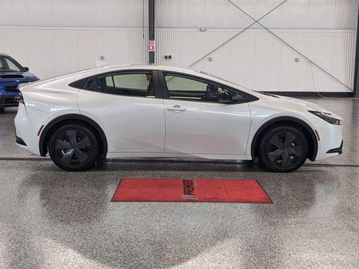 2023 Toyota Prius LE