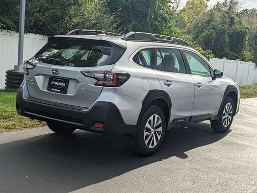 2025 Subaru Outback Base