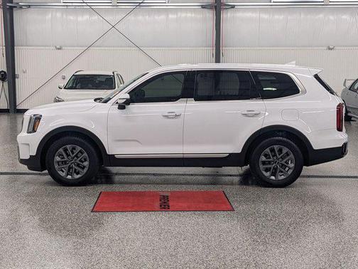 2023 Kia Telluride LX