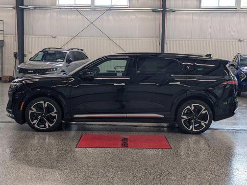 2024 VinFast VF 9 Plus