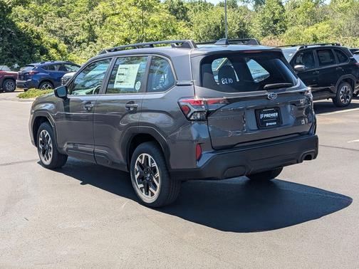 Magnetite Gray Metallic 2026 Subaru Forester Base