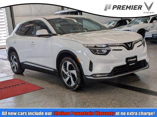 2025 VinFast VF 8 Eco