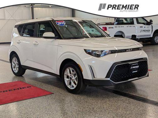 Snow White Pearl 2025 Kia Soul LX