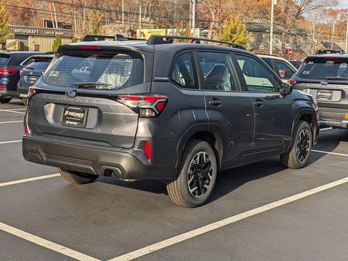 2025 Subaru Forester Base