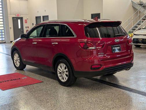 Passion Red 2019 Kia Sorento LX