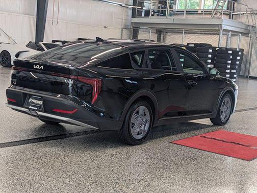 2025 Kia K4 LX