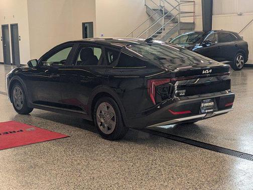2025 Kia K4 LX