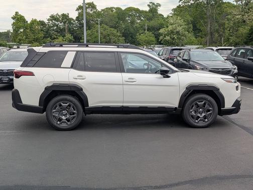 Crystal White Pearl 2026 Subaru Outback Premium