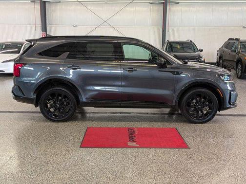 Gravity Grey 2022 Kia Sorento SX
