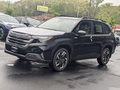 2025 Subaru Forester Hybrid Premium