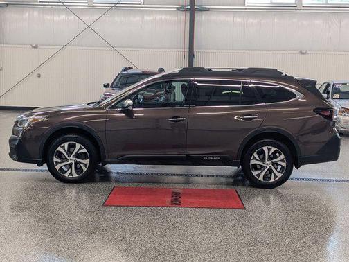 2022 Subaru Outback Touring