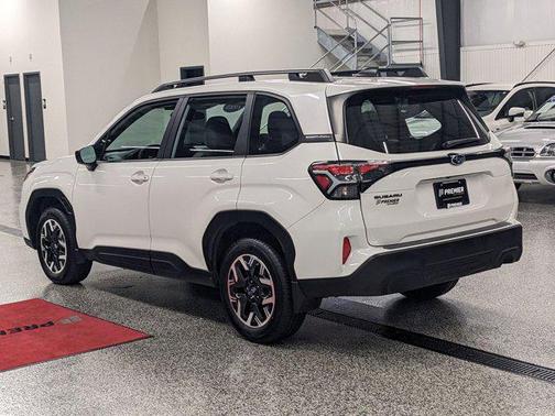 2025 Subaru Forester Base