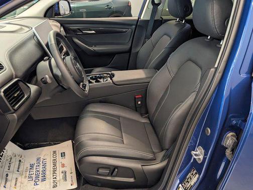 2025 VinFast VF 8 Eco