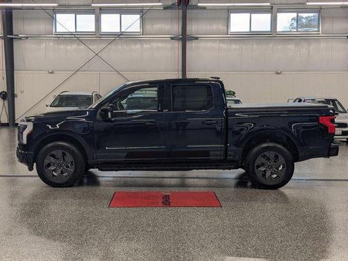 2024 Ford F-150 Lightning LARIAT