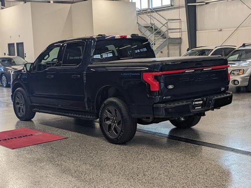 2024 Ford F-150 Lightning LARIAT