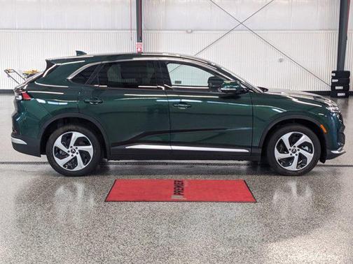2025 VinFast VF 8 Eco