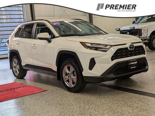 2022 Toyota RAV4 XLE