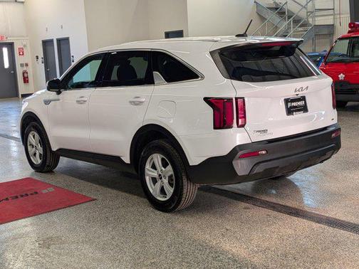 2023 Kia Sorento LX