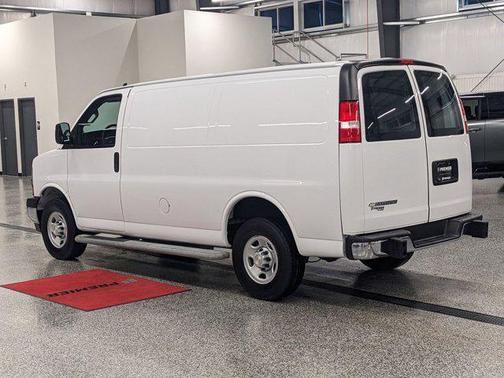 2022 Chevrolet Express 2500 RWD 2500 Regular Wheelbase WT