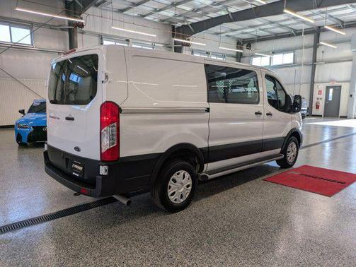 2022 Ford Transit-250 Base