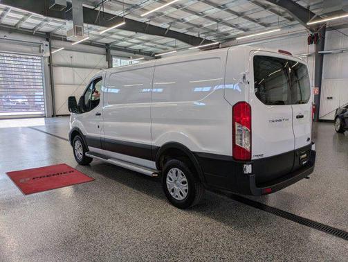 2022 Ford Transit-250 Base