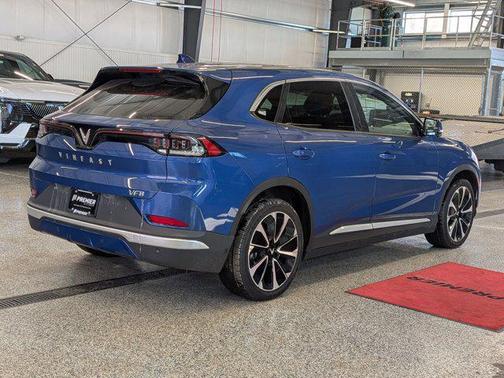 2025 VinFast VF 8 Plus