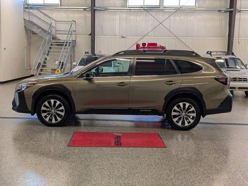 Autumn Green Metallic 2024 Subaru Outback Limited